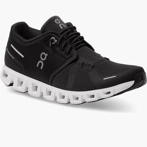 On Cloud 5 Running Shoe Woman Size 6